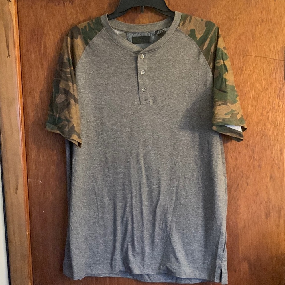 Camo Henley